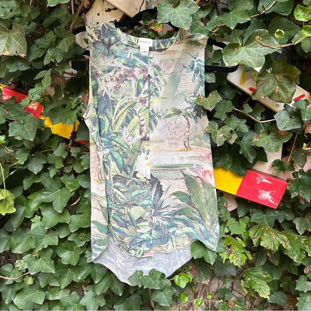 H&M tropical print top